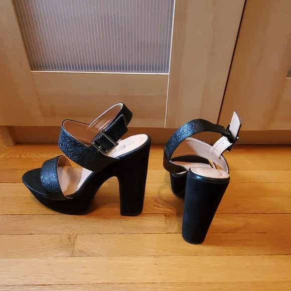 NWOT Black Heels - Picture 7 of 8